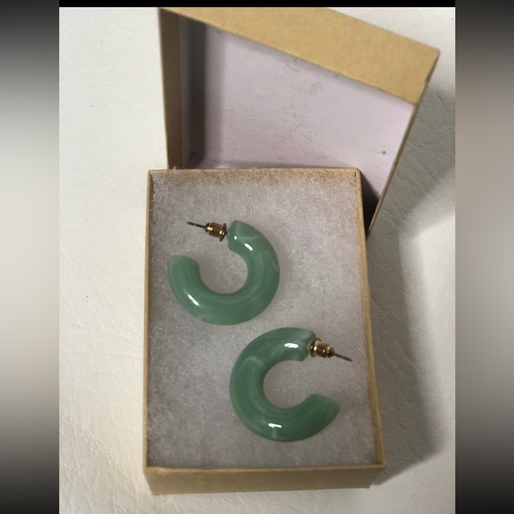 Ceramic faux jade earrings sophisticated style NIB